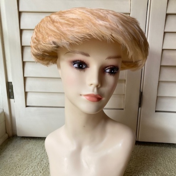 1950's Feather Hat With Net Crown - Picture 6 of 11